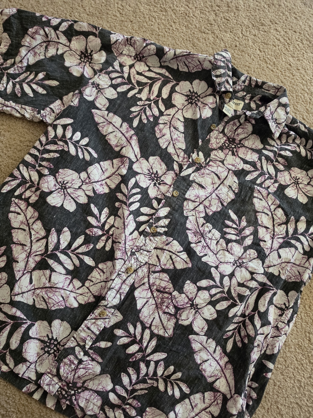 Cooke Street Honolulu Floral Button-Up Shirt in Black and Purple Xl